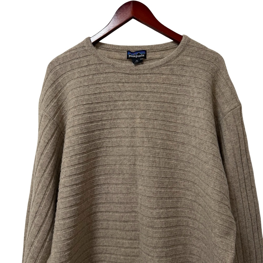 Vintage Patagonia Mens Alpen Wool Crew Neck Sweater Size XL Beige Outdoors NWT - Picture 2 of 7